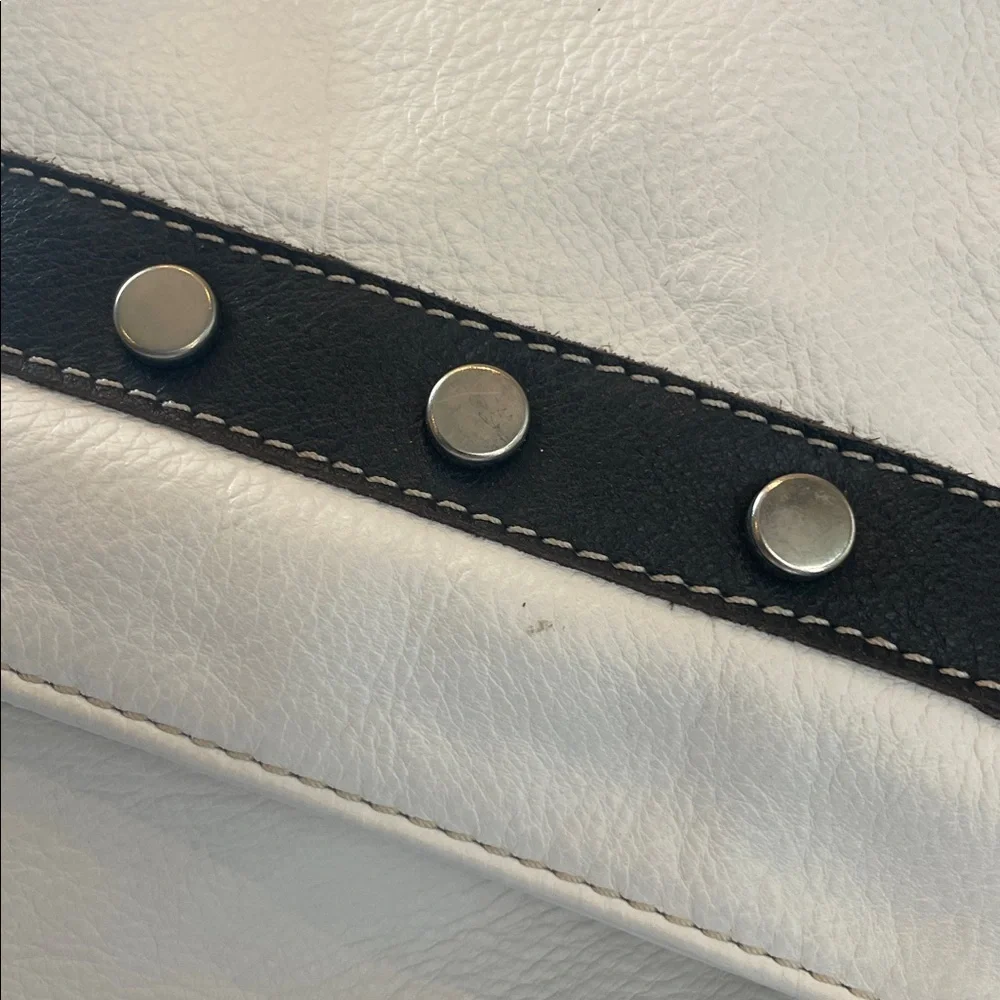 White Leather Innue genuine leather Women’s Bag